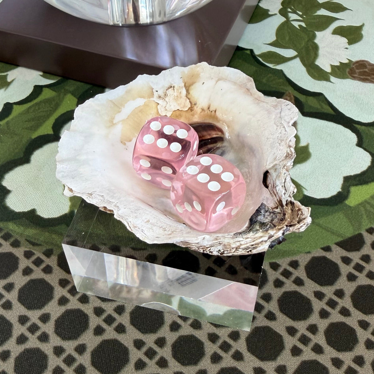 acrylic oyster Dice/Ring dish