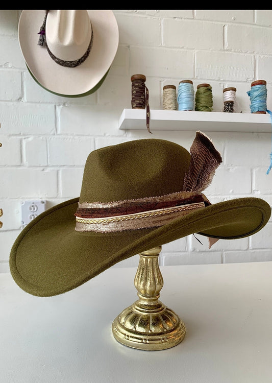 Olive hat- ready to ship!!